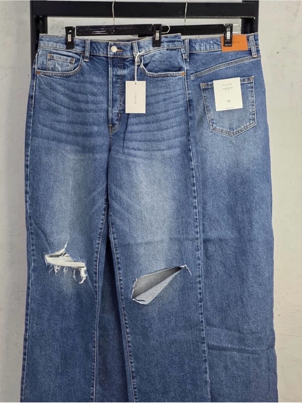 Ladies sz 13 Cello distressed jeans BNWOT